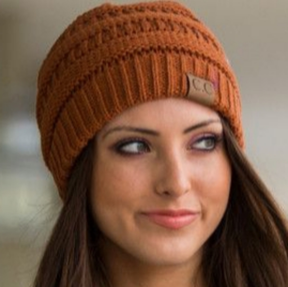 CC Beanie NWT In A Flecked Rust Color